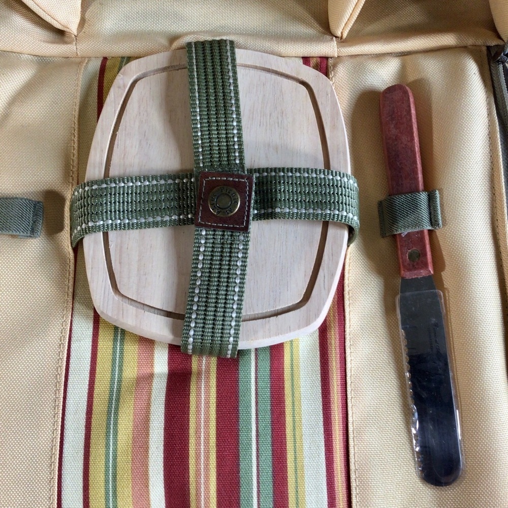 Picnic At Ascot 4 Person Picnic Set - Picture 4 of 10
